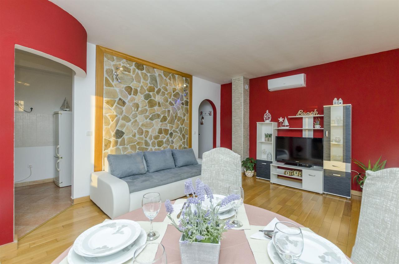 Apartments Bluesun Омиш Экстерьер фото